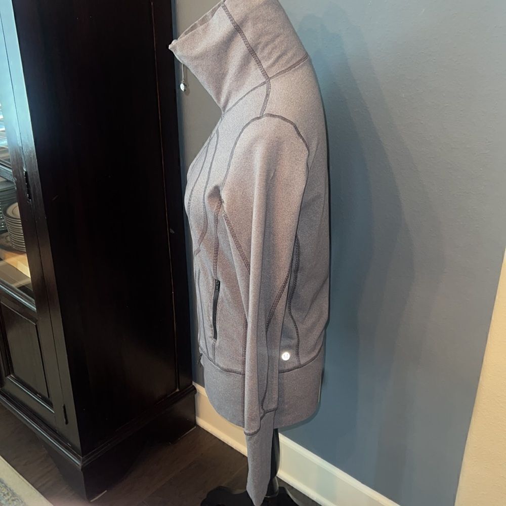 •Lululemon Stride jacket•​ - Picture 2 of 8